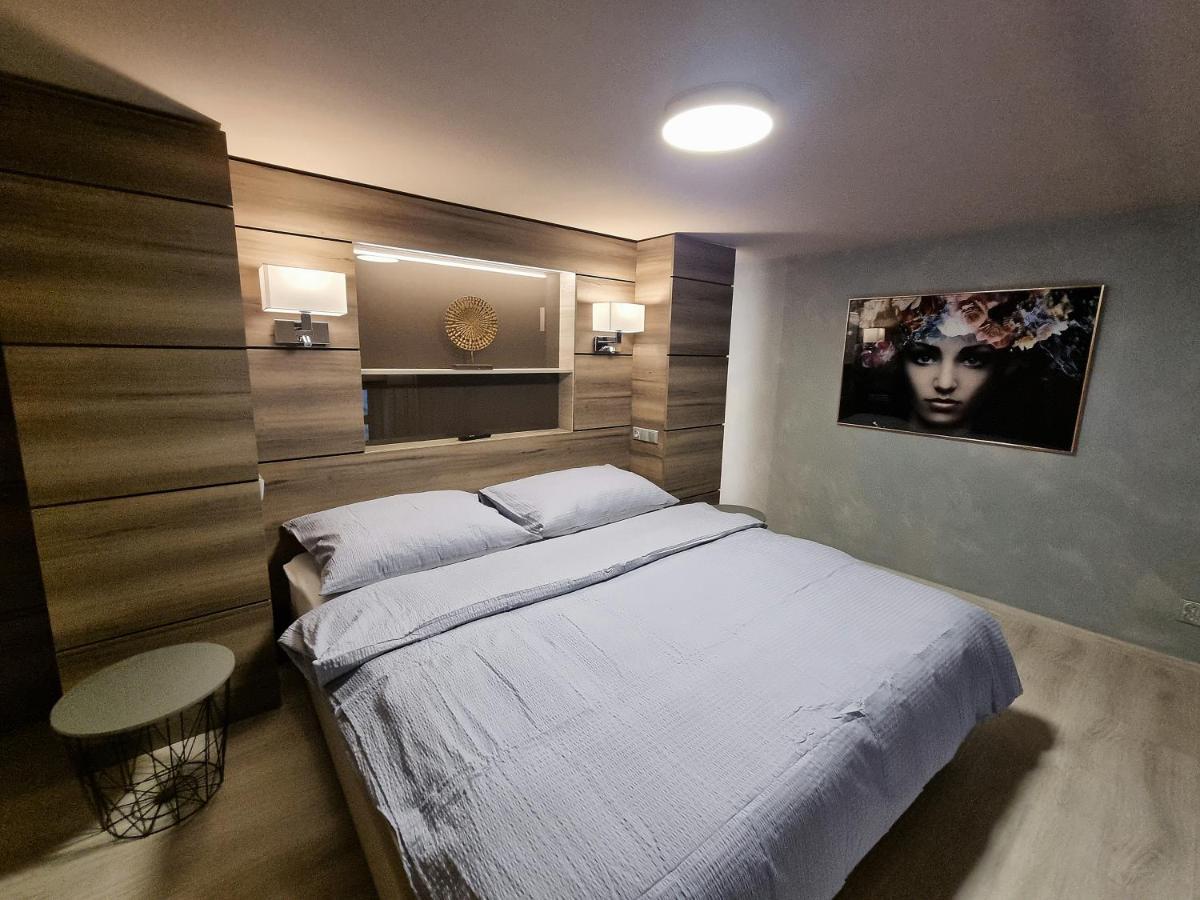 Kadaň Apartmany Etenia מראה חיצוני תמונה