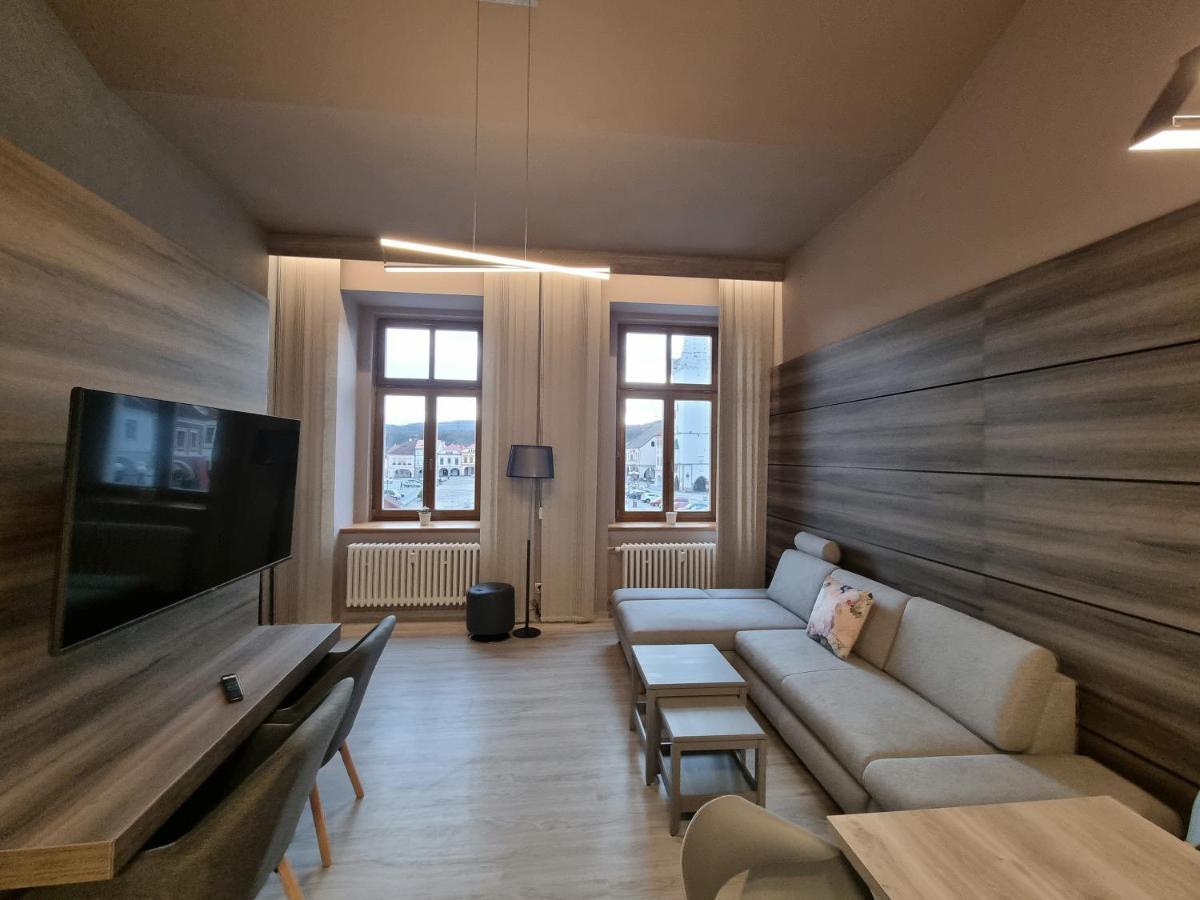 Kadaň Apartmany Etenia מראה חיצוני תמונה
