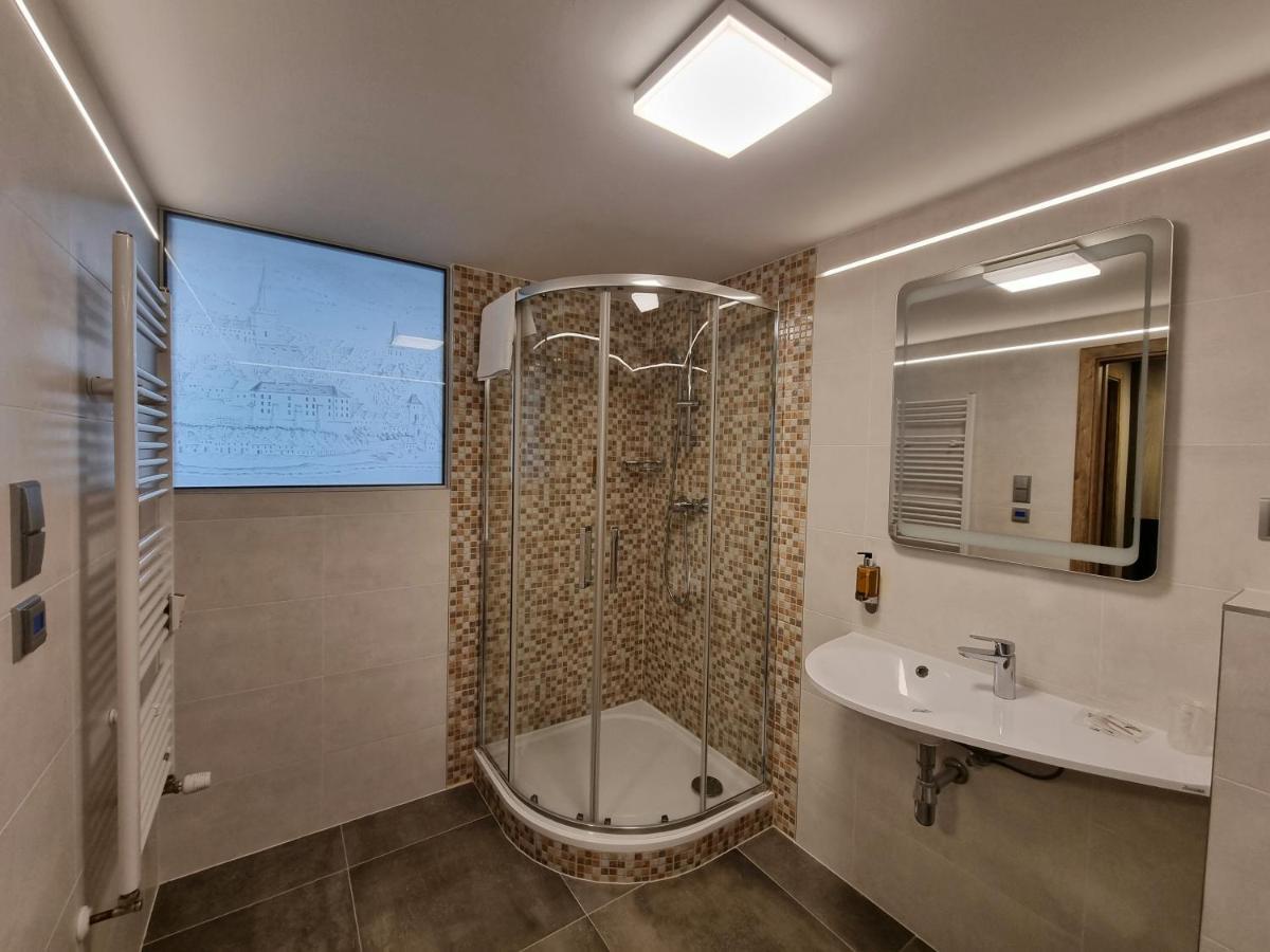 Kadaň Apartmany Etenia מראה חיצוני תמונה